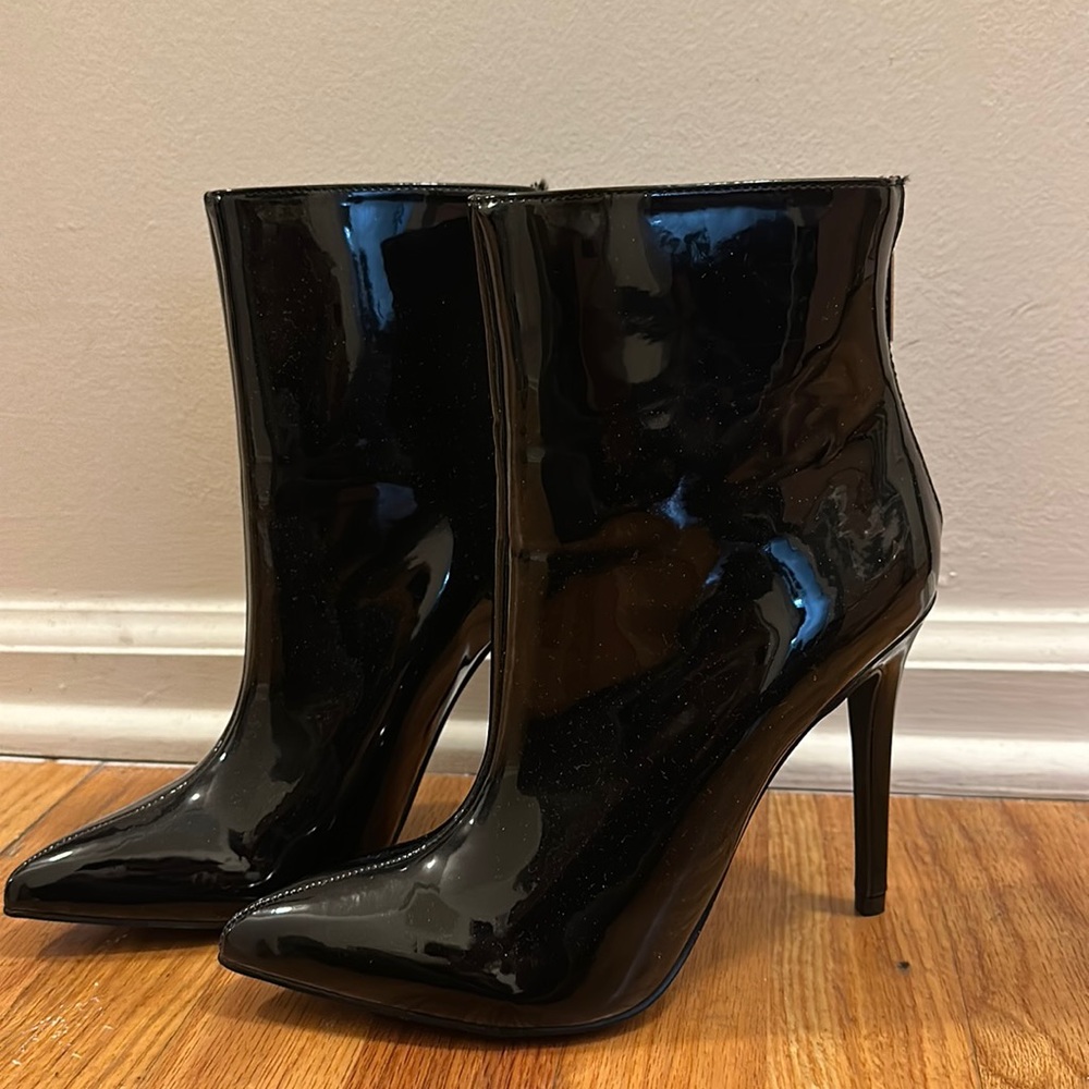Black Heeled Boots
